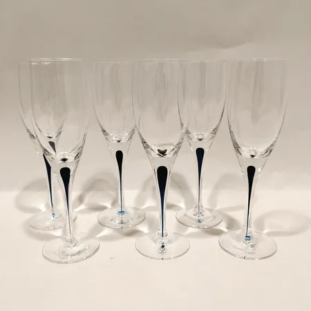Sex glas Intermezzo, Orrefors, Erika Lagerbielke, höjd ca 16,5cm, klarglas med dekor i blått, etikettmärkta Skickas med postpaket.