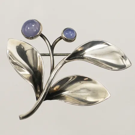 Brosch med kalcedoner, ca 40mm, bredd 45mm, Silvervarufirman Elsbri Börje Sam Stockholm år 1954, silver Vikt: 6,6 g