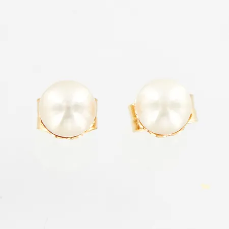 Ett par örhängen, pärlor Ø4,5mm, 18K Vikt: 0,8 g