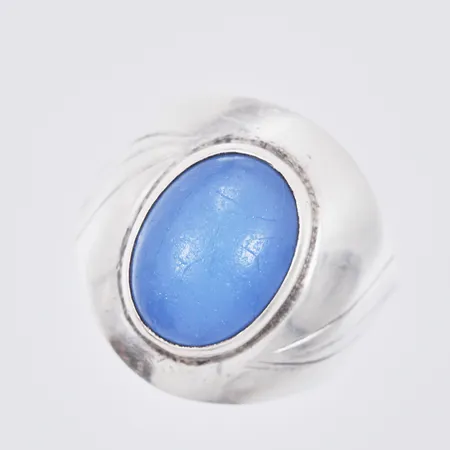 Ring med färgad sten, stl: 17½, bredd: ca 4-20mm, Guldsmycket Röijersten & Cederwal år 1957, 830/1000, silver Vikt: 4,6 g