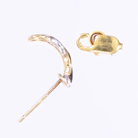 Diverse guld bl a med vita stenar, 18K Vikt: 1 g