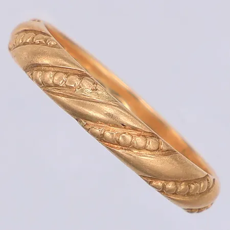 Ring mönstrad, stl 17, Kalevala år 1991, 18K Vikt: 3,1 g