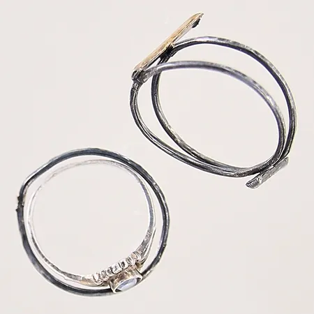 Silversmycken, sten med slitage, del av, silver 925/1000 Vikt: 2,8 g