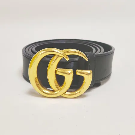 Bälte Gucci Double G Buckle, svart läder, monogramspänne i guldfärgad metall, storlek 90, bredd 3cm, numrerad, kvitto från Birger Jarlsgatan 2018, etikett, dustbag, originalkartong, påse Vikt: 0 g