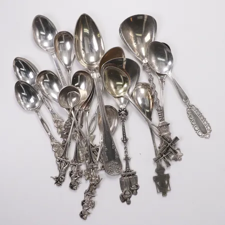 Diverse skedar, 830/1000 silver Vikt: 184,6 g