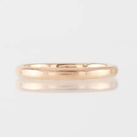 Ring slät,gravyr,storlek 19 mm, bredd 2.5 mm,18k. Vikt: 3,1 g