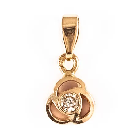 Hänge i 18K guld med 1 x c:a 0,005ct 8/8 slipad diamant. Det är 6,5 mm brett, 14,5 mm långt inkl. ögla och väger 0,8g.