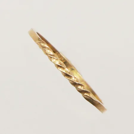Ring, stl 14¾, bredd 0,9mm, 18K Vikt: 0,7 g
