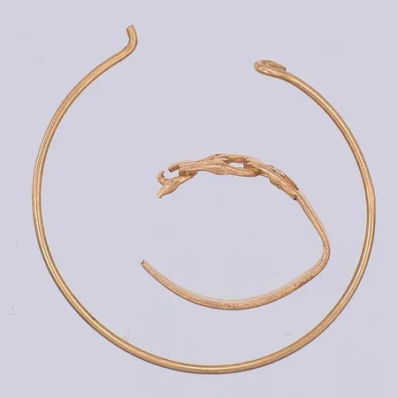 Del av ring, udda örhänge, 18K Vikt: 1 g