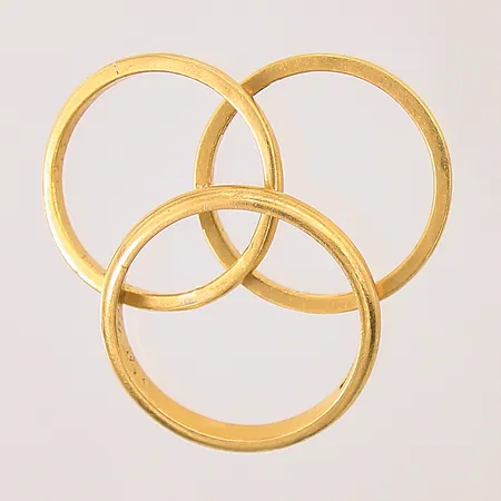 3 Ringar, gravyrer, nagg, 23K Vikt: 19,4 g