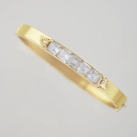 Armring med stenar 50-tal, diam 6,2 x 5 cm, bredd 6,9 mm, 18K Vikt: 11,6 g