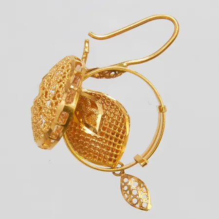 Diverse guld, udda, defekt, 21K Vikt: 5,5 g