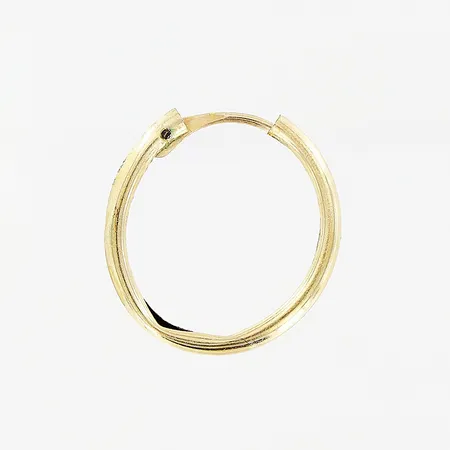 Enstaka örhängen, creol Ø11mm, bredd 1mm, skev, 8K. Vikt: 0,1 g