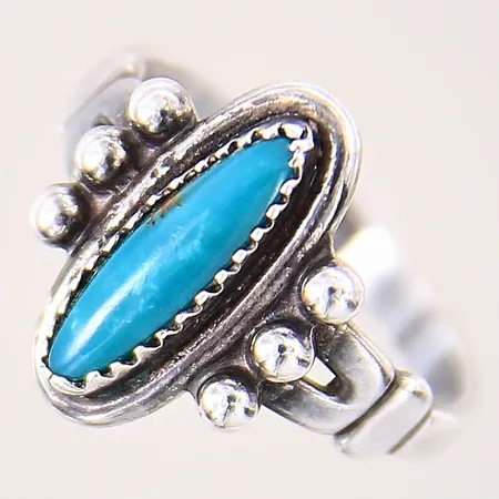 Ring med turkos, stl 15¾, bredd 2,5-14mm, sterling silver 925/1000 Vikt: 2,3 g