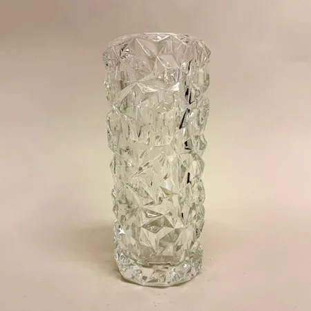 Vas, Carat, höjd 18cm, Ø8cm, design Lena Bergström, stämpelmärkt Orrefors, kristall, inga tillbehör Skickas med paket.