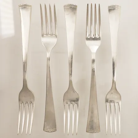 Fem bordsgafflar, längd 17cm, silver  Vikt: 207,8 g