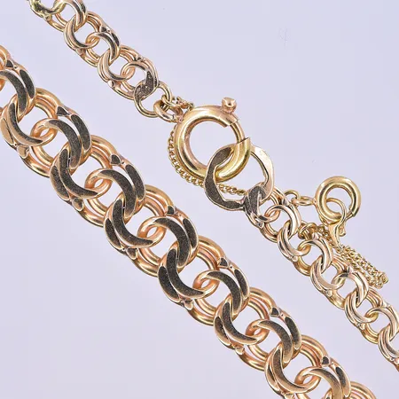 Collier Bismarck med säkerhetskedja, doserad, bredd 5-8 mm, längd 44,5 cm, 18K. Vikt: 23,6 g