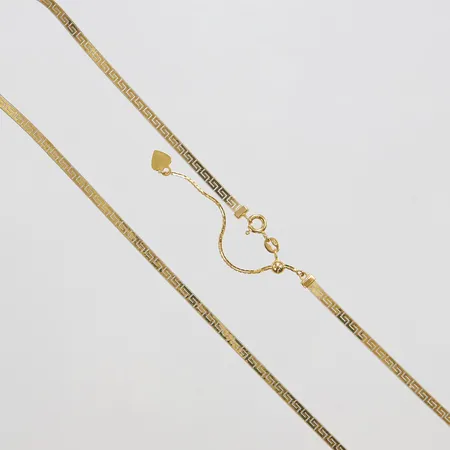 Collier, meandermönster, integrerad berlock, längd ca 40cm, bredd 2,8mm, ojämna länkar, 18K Vikt: 5,5 g