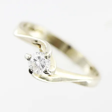 Ring, diamant ca 0,20ct, stl 17, bredd 2-6mm, vitguld, 18K. Vikt: 2,5 g