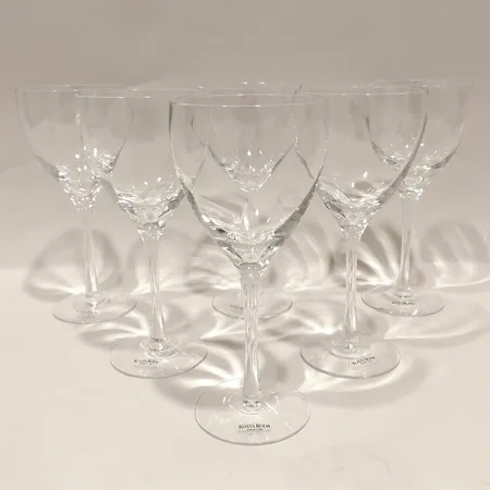 Sex vinglas Chateau, Kosta Boda, Bertil Vallien, höjd ca 19cm, etikettmärkta Skickas med postpaket.