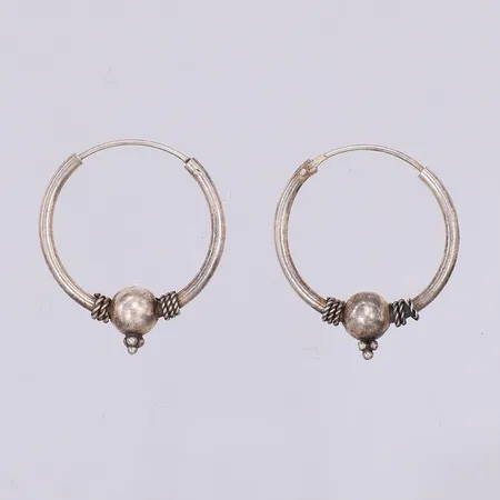 Ett par örhängen, 20mm, silver Vikt: 1,7 g