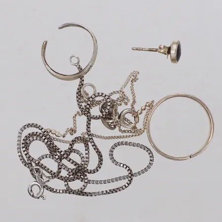 Diverse silver, defekt, silver Vikt: 11,2 g