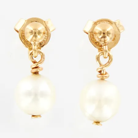 Ett par örhängen, pärlor Ø6,5mm, 18K Vikt: 1,9 g