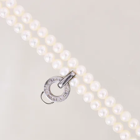 Pärlcollier med odlade sötvattenspärlor, längd: ca 90cm, bredd: 6,1mm, hänge i silver. Thomas Sabo, 925/1000, bruttovikt: 56,1g Vikt: 56,1 g