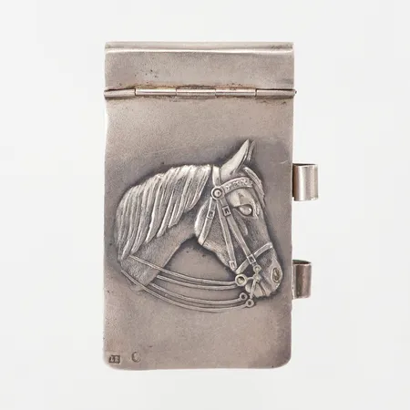 Hållare för noteringsblock dekorerad med hästhuvud, 60x35mm, silver 875/1000 Vikt: 16,7 g