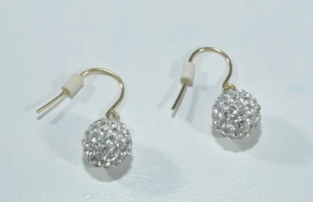 1P.Örhängen 18k 1,7gr 1,5cm ref:L9876:7/1904 Vikt: 1,7 g