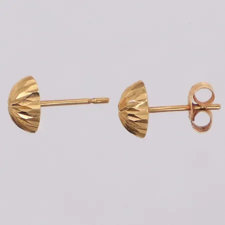 Ett par örhängen, Ø ca 6,8mm, en stopp saknas, 18K Vikt: 0,5 g