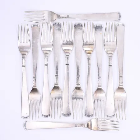 12 Smörgåsgafflar, Rosenholm, design Jacob Ängman för GAB 1934, dessa exemplar 1968-1970, längd 13,8cm, repor, silver 830/1000 Vikt: 241 g