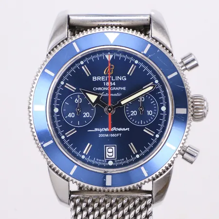 Herrur Breitling Superocean, stål ,automat, datum, kronograf, ref-nr A23370, serie-nr 2430550, meshband, repig vridring, bruksslitage, inga tillbehör