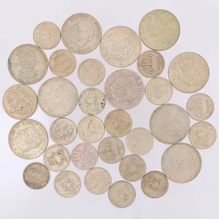 Mynt 21st 25-öringar 1st 50-öring, 10st 1-kronor, 400/1000 silver Vikt: 123 g Skickas med postpaket.