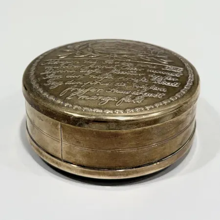 Snusdosa med lock, Skultuna, Ø7,5cm, mässing, nr P10, repig