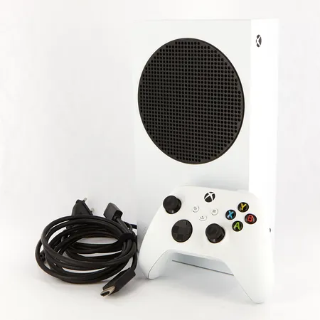 Spelkonsol Xbox Series S, 512GB, handkontroll, HDMI-kabel, strömkabel, från 2024, inga övriga tillbehör Vikt: 0 g Skickas med postpaket.