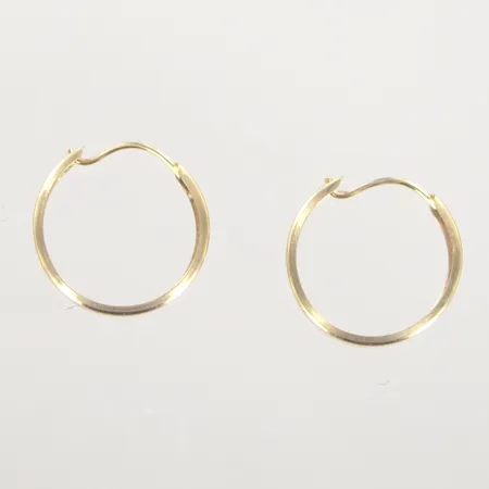 Ett par örhängen, diam 1,3 cm, bredd 4 mm, 18K Vikt: 1,1 g