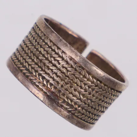 Ring, öppen skena, stl ca 18½, bredd 11mm, Guldfynd, 925/1000 silver Vikt: 5,8 g