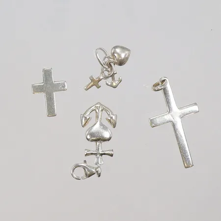 Hängen, kors samt tro, hopp och kärlek, silver, 925/1000 Vikt: 5,1 g