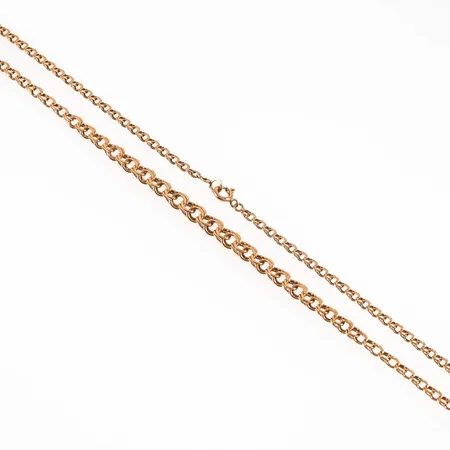 Collier Bismarck i 14K guld. Det är 45 cm långt, 3 - 6 mm brett och väger 8,8g. Springring.