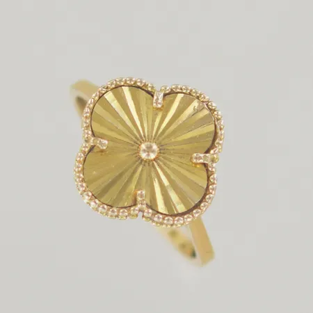 Ring, Ø 18½ mm, bredd 14,5 mm, 21K Vikt: 3,2 g