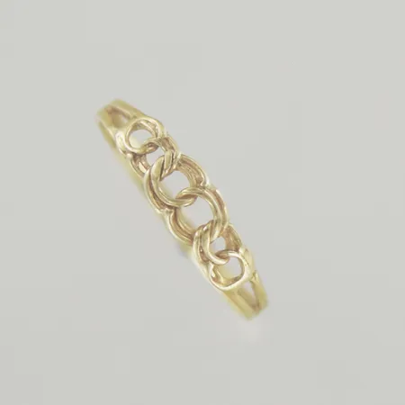 Ring bismark, Ø 17¾ mm, bredd 4,6 mm, 18K Vikt: 1 g