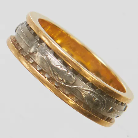 Ring, stl 16½, gravyr, tvåfärgad, 18K Vikt: 7,7 g