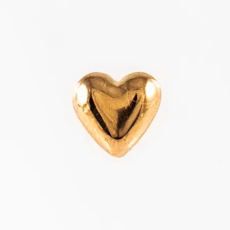 Ett örhänge Hjärta i 18K guld. Det är 5 x 5 mm och väger 0,2g. Snurrebuss saknas, men ny i plast medföljer.