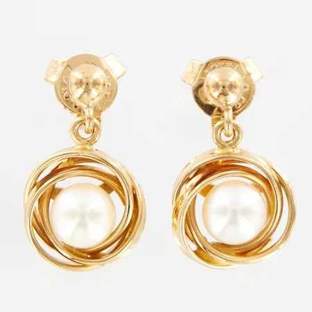 Ett par örhängen, 16mm, pärlor Ø5mm, 18K Vikt: 3,4 g