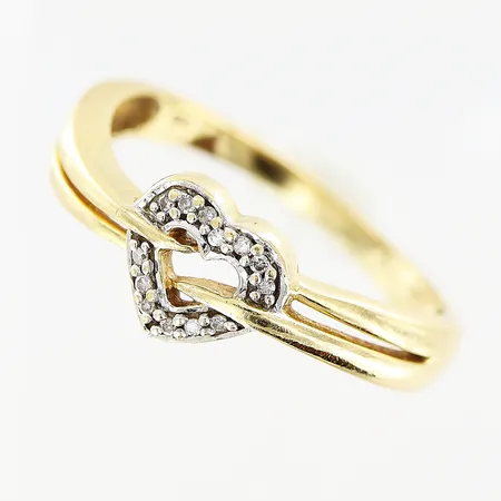 Ring, diamanter 13 x 0,005ct, stl 19, bredd 2-7mm, GHA, 18K. Vikt: 3,6 g