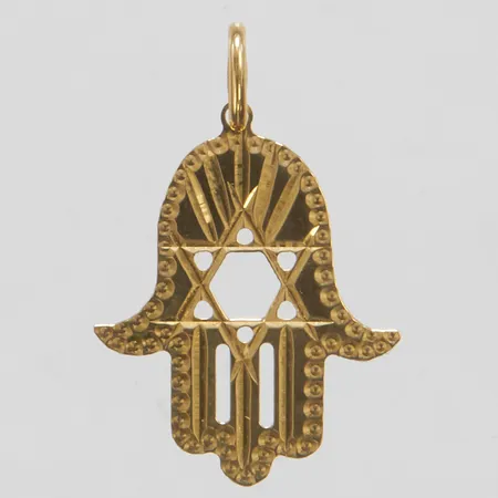 Hänge, Hamsa/Fatimas hand, genombruten dekor, mönstrad yta, längd inkl. ögla 28mm, bredd 18,6mm, 9K Vikt: 1 g