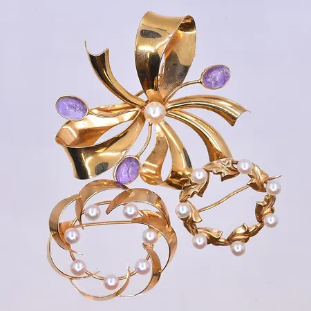 Diverse broscher, 18K. Vikt: 13,5 g