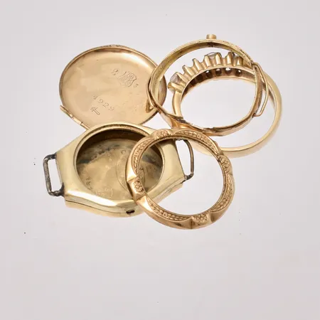 Diverse defekt guld, 14K, vikt 12,9g.