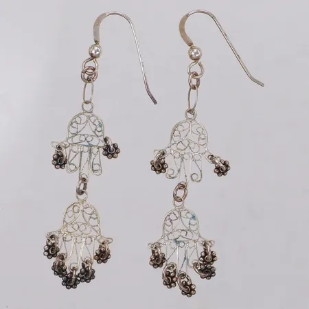 Ett par örhängen, längd 65mm, bredd ca 15mm, silver 925/1000 Vikt: 4,1 g